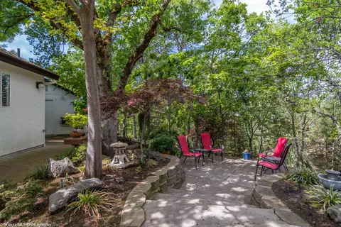820 Paramount Way, Redding, CA 96003 photo 24