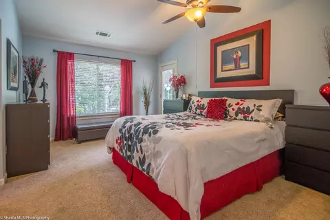 820 Paramount Way, Redding, CA 96003 photo 16