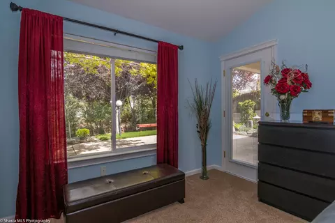 820 Paramount Way, Redding, CA 96003 photo 18