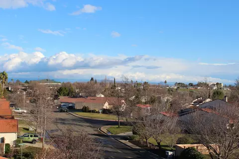 695 Mission De Oro Dr, Redding, CA 96003 photo 2
