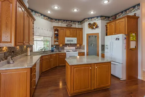 13026 Spring Lake St, Redding, CA 96003 photo 27