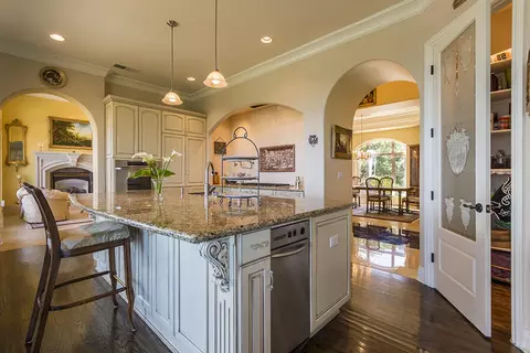 15033 Middletown Park Dr, Redding, CA 96001 photo 8