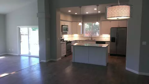 2237 Darsha Ln, Redding, CA 96003 photo 6