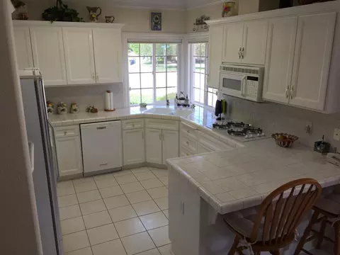 3411 Woodbury Dr, Redding, CA 96002 photo 2