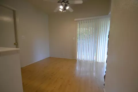 214 Newport, Redding, CA 96001 photo 4