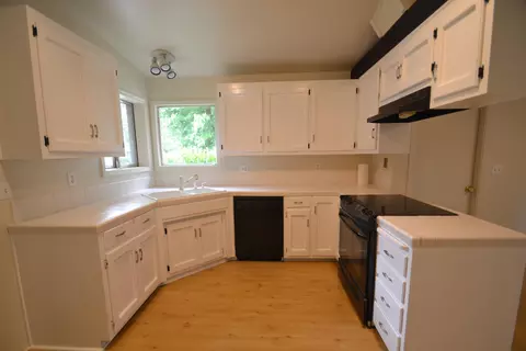 214 Newport, Redding, CA 96001 photo 16