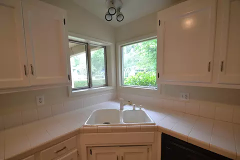 214 Newport, Redding, CA 96001 photo 17