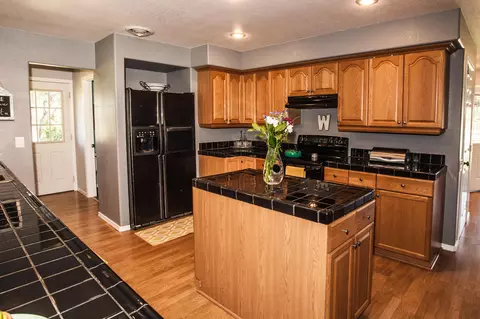 20275 Billy Jean Ln, Redding, CA 96002 photo 16
