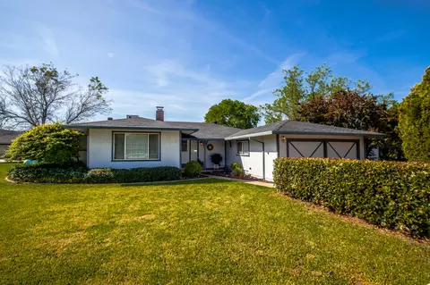 20275 Billy Jean Ln, Redding, CA 96002 photo 3