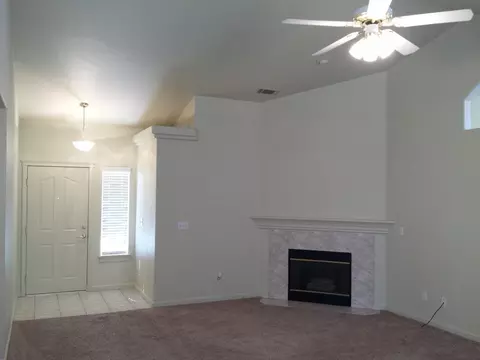 704 Fountain Cir, Redding, CA 96003 photo 3