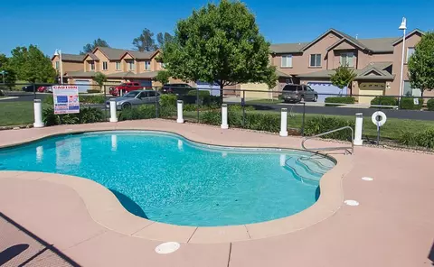 3172 Niklaus Path, Redding, CA 96002 photo 2