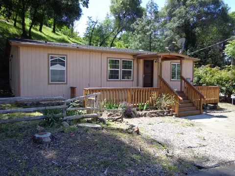 22115 Lookout Ct, Redding, CA 96003 photo 1