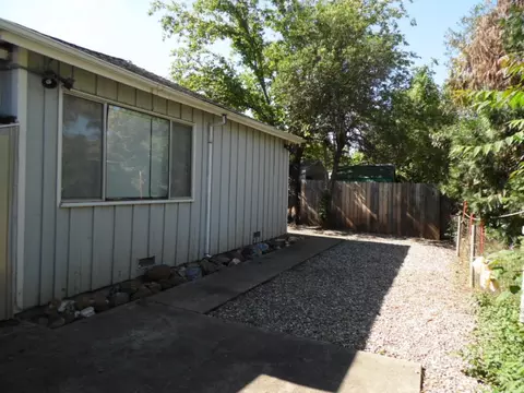 1846 8th St, Redding, CA 96001 photo 16