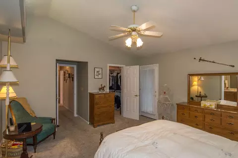 3080 Howard Dr, Redding, CA 96001 photo 10