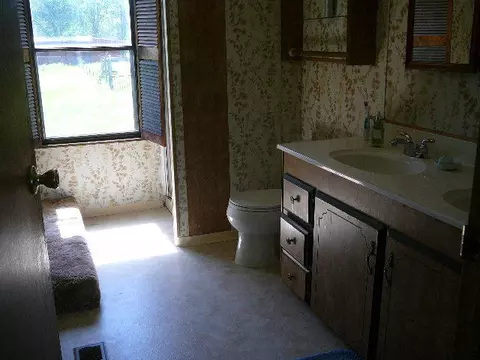 20787 Holler Ln, Redding, CA 96003 photo 20