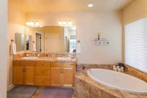 3221 Laver St, Redding, CA 96002 photo 18