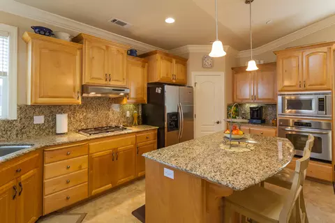 3221 Laver St, Redding, CA 96002 photo 12