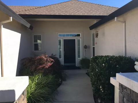 3221 Laver St, Redding, CA 96002 photo 4