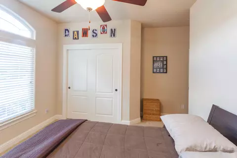 3221 Laver St, Redding, CA 96002 photo 21
