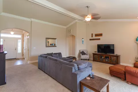 3221 Laver St, Redding, CA 96002 photo 8