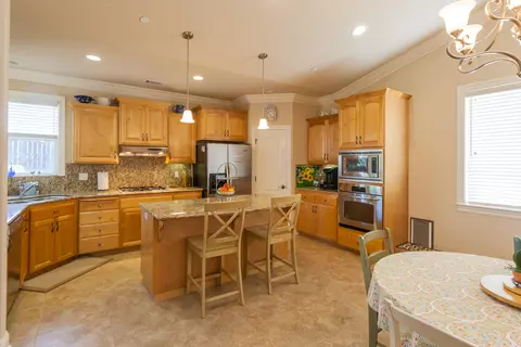 3221 Laver St, Redding, CA 96002 photo 9