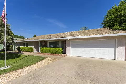 368 Rivella Vista Dr, Redding, CA 96001 photo 1