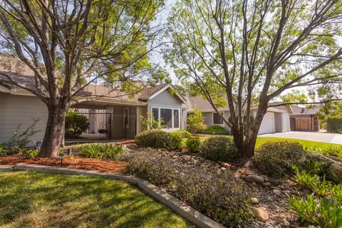 1876 Kingswood Way, Redding, CA 96003 photo 8