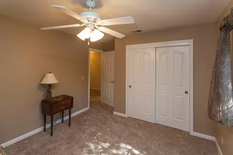 1876 Kingswood Way, Redding, CA 96003 photo 35