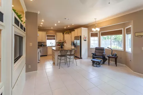 1876 Kingswood Way, Redding, CA 96003 photo 18