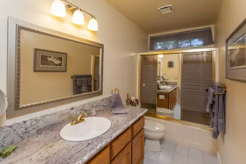 1876 Kingswood Way, Redding, CA 96003 photo 33