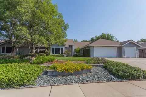 1876 Kingswood Way, Redding, CA 96003 photo 4