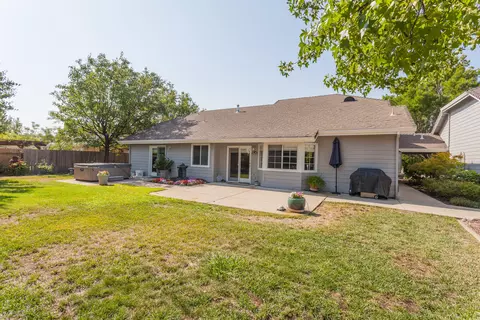 1876 Kingswood Way, Redding, CA 96003 photo 43