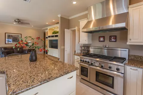 1876 Kingswood Way, Redding, CA 96003 photo 21