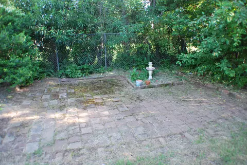 2437 Gold St, Redding, CA 96001 photo 14