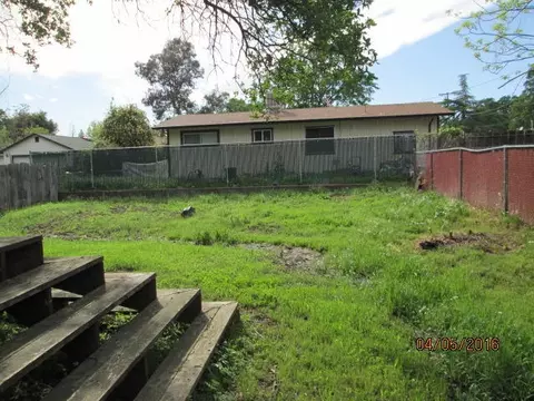 2846 Heather Ln, Redding, CA 96002 photo 3