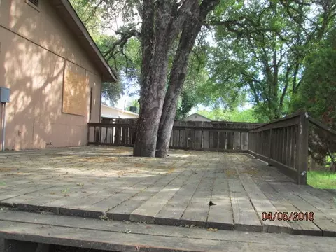 2846 Heather Ln, Redding, CA 96002 photo 4