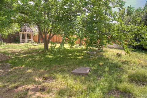 483 Woodhill Dr, Redding, CA 96003 photo 22