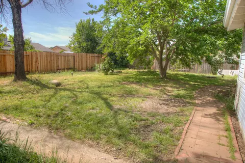 483 Woodhill Dr, Redding, CA 96003 photo 21