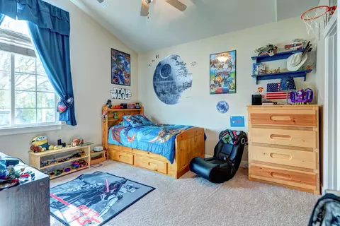 4674 Nantucket Dr, Redding, CA 96001 photo 8