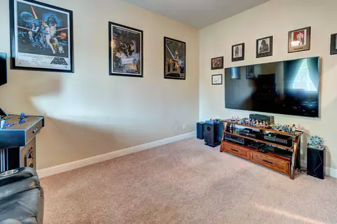 4674 Nantucket Dr, Redding, CA 96001 photo 9