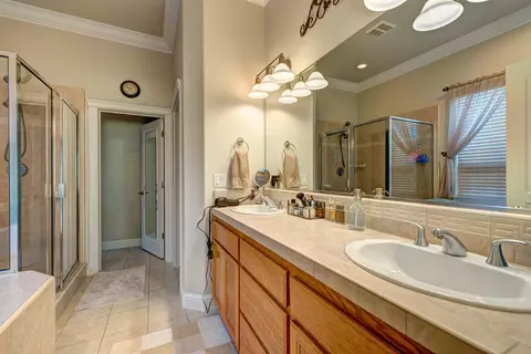 4674 Nantucket Dr, Redding, CA 96001 photo 13