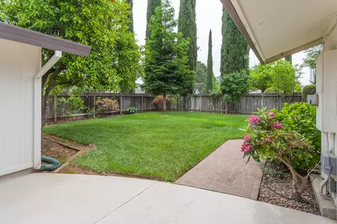 1875 Crestmont Dr, Redding, CA 96002 photo 40