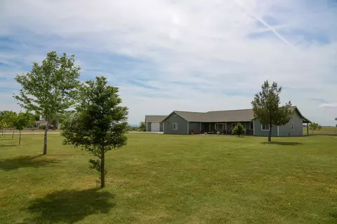 20765 Live Oak Rd, Red Bluff, CA 96080 photo 2