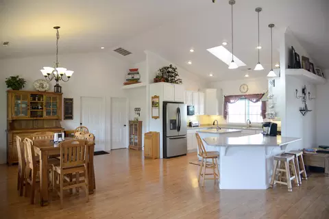 20765 Live Oak Rd, Red Bluff, CA 96080 photo 5