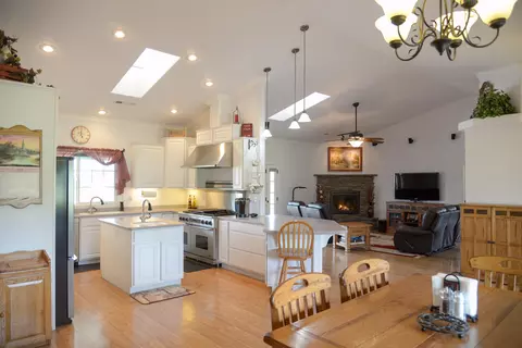 20765 Live Oak Rd, Red Bluff, CA 96080 photo 9