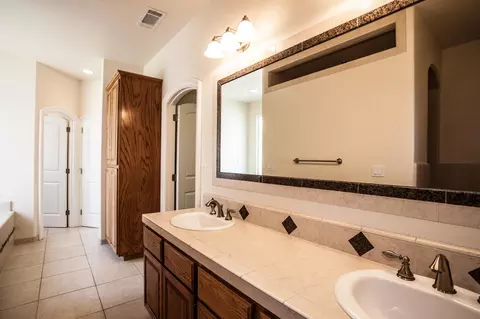 525 El Mango Dr, Redding, CA 96003 photo 31