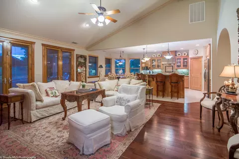 2490 Crescent Moon Ct, Redding, CA 96001 photo 11