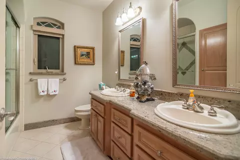 2490 Crescent Moon Ct, Redding, CA 96001 photo 23