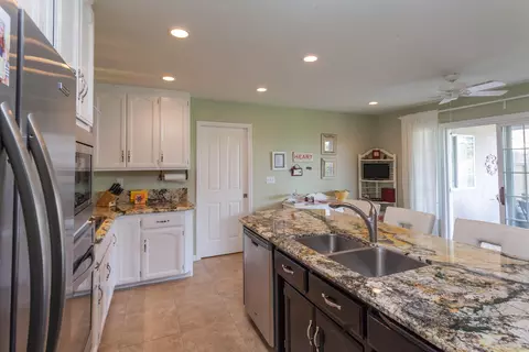 399 Franciscan Trl, Redding, CA 96003 photo 6