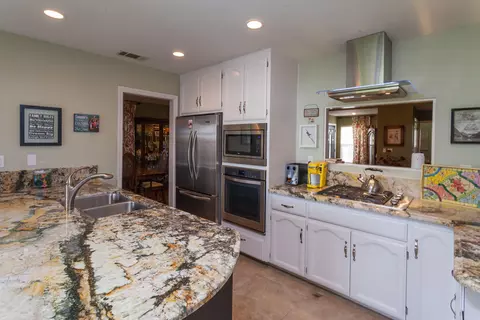 399 Franciscan Trl, Redding, CA 96003 photo 5
